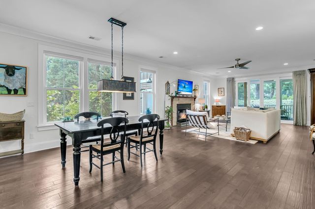 5209 Forest Oaks Drive, Hollywood, SC 29449