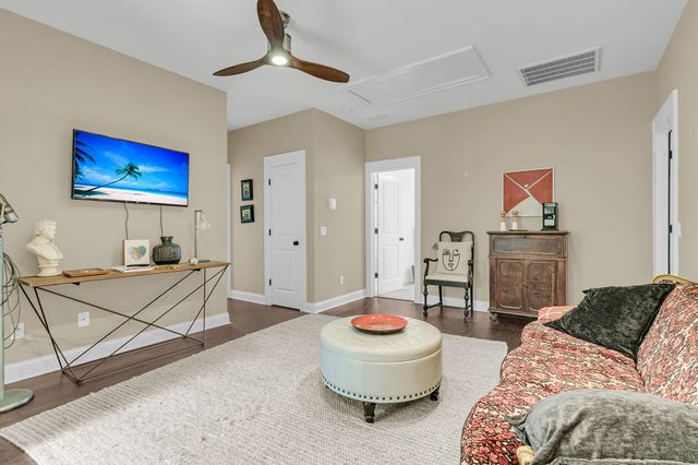 5209 Forest Oaks Drive, Hollywood, SC 29449