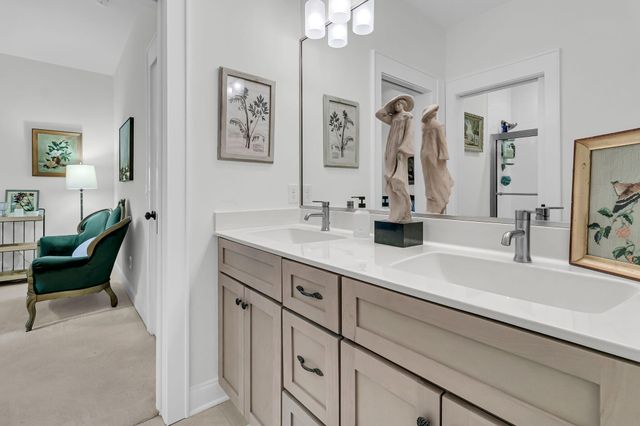 5209 Forest Oaks Drive, Hollywood, SC 29449