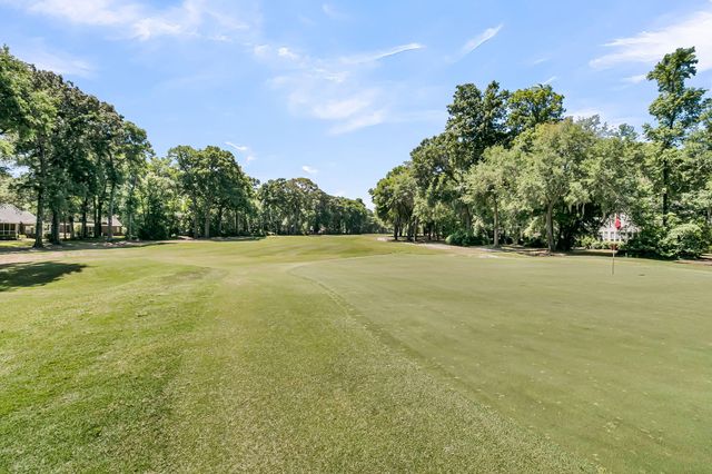 5209 Forest Oaks Drive, Hollywood, SC 29449