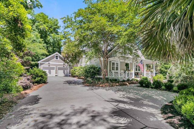 5209 Forest Oaks Drive, Hollywood, SC 29449