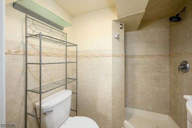 307 Lincoln St, Linden City, NJ 07036