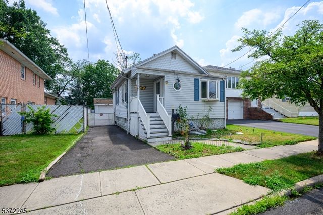 307 Lincoln St, Linden City, NJ 07036