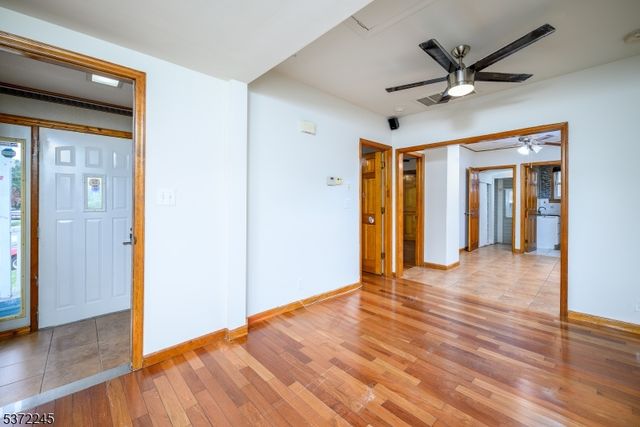 307 Lincoln St, Linden City, NJ 07036