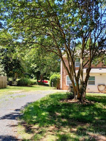 7714 Albemarle Road, Charlotte, NC 28227
