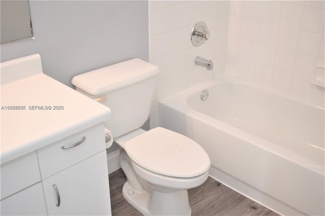 1497 Veracruz Ln 4-14, Weston, FL 33327