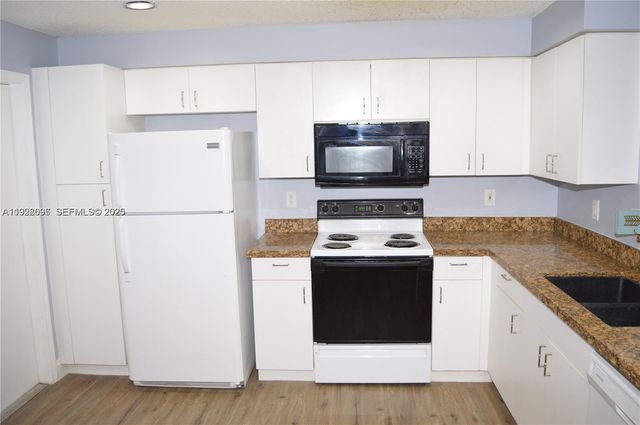 1497 Veracruz Ln 4-14, Weston, FL 33327