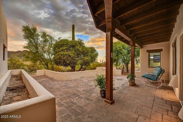 39258 N RIDGEWAY Drive, Cave Creek, AZ 85331