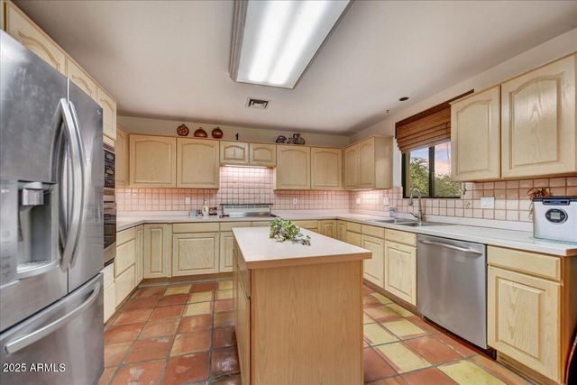 39258 N RIDGEWAY Drive, Cave Creek, AZ 85331