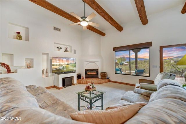 39258 N RIDGEWAY Drive, Cave Creek, AZ 85331