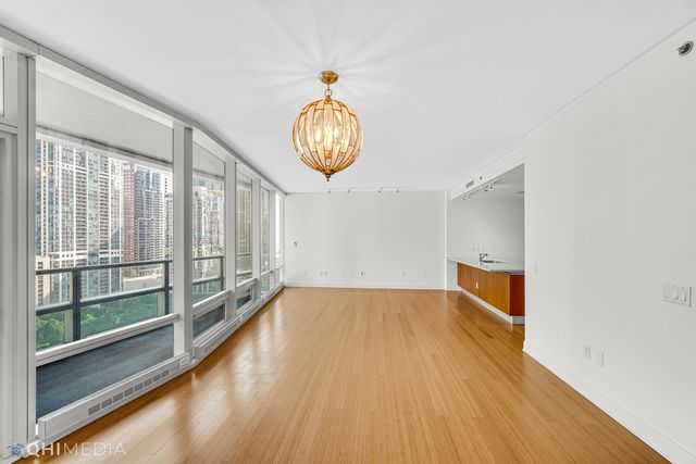 340 E RANDOLPH Street 1302, Chicago, IL 60601