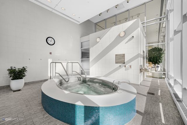 340 E RANDOLPH Street 1302, Chicago, IL 60601