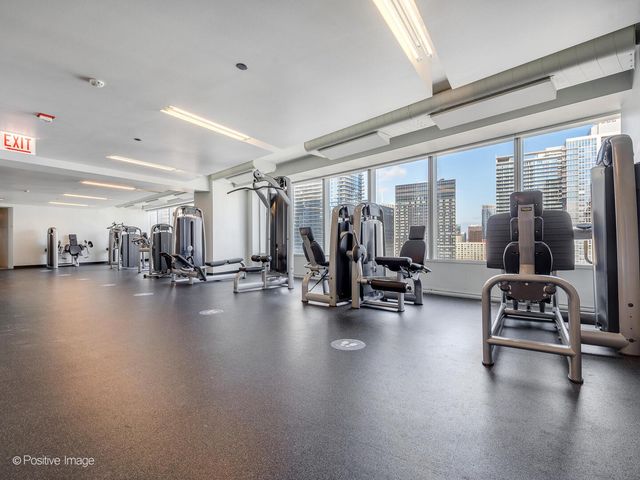 340 E RANDOLPH Street 1302, Chicago, IL 60601