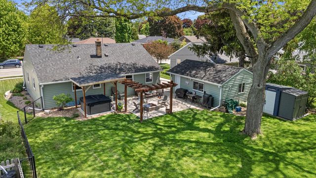 1015 5th AVENUE, Grafton, WI 53024