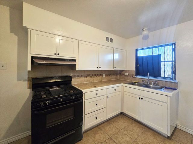 514 Highfall Drive, Dallas, TX 75232