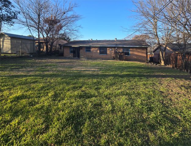 514 Highfall Drive, Dallas, TX 75232