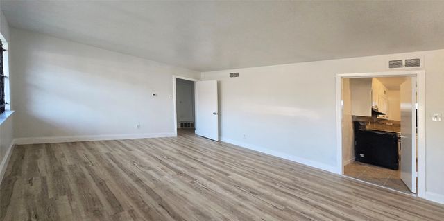 514 Highfall Drive, Dallas, TX 75232