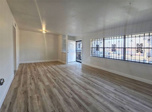 514 Highfall Drive, Dallas, TX 75232