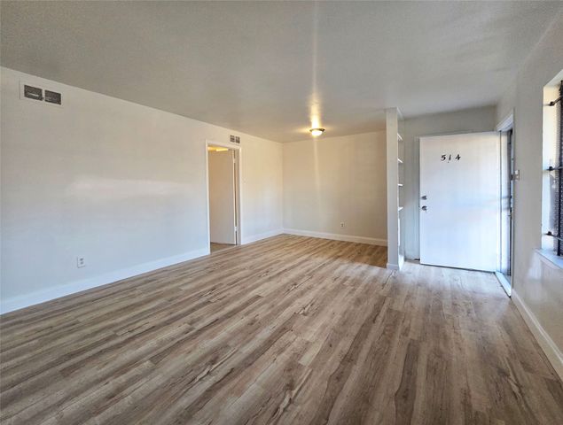 514 Highfall Drive, Dallas, TX 75232