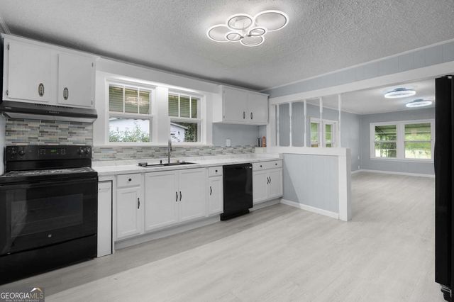 154 County Line Road, Plainville, GA 30733