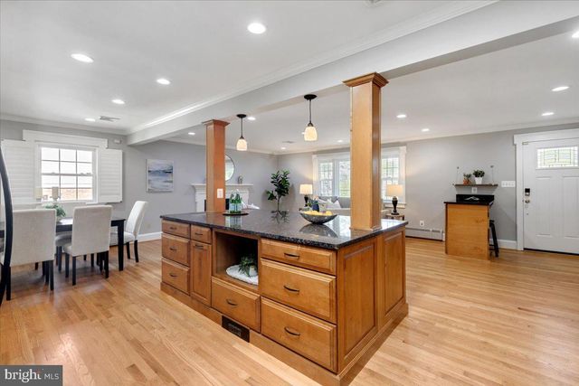 6163 KELLOGG DR, Mclean, VA 22101