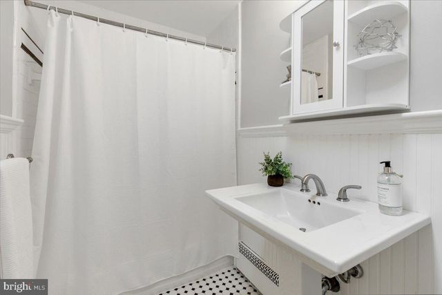 6163 KELLOGG DR, Mclean, VA 22101