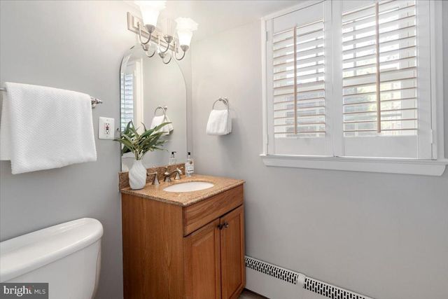 6163 KELLOGG DR, Mclean, VA 22101