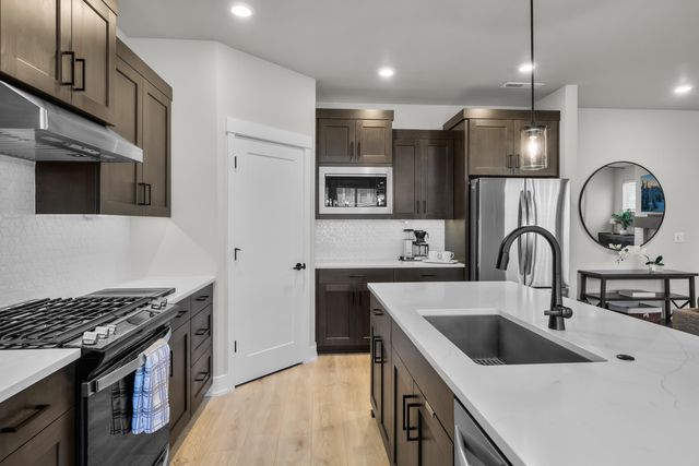 20850 SE Delta Drive, Bend, OR 97702