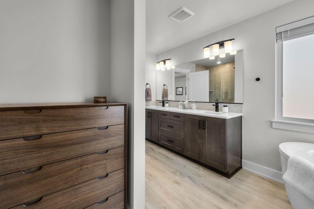 20850 SE Delta Drive, Bend, OR 97702