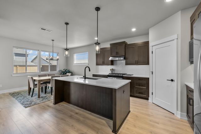 20850 SE Delta Drive, Bend, OR 97702