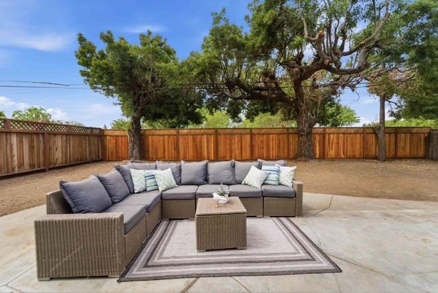381 Manchester Avenue, Campbell, CA 95008