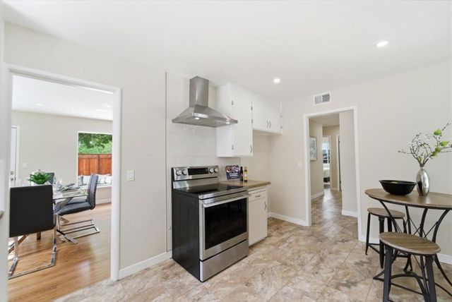 381 Manchester Avenue, Campbell, CA 95008