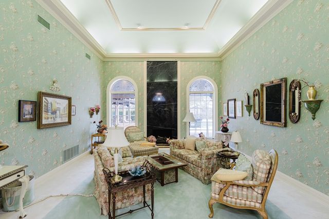 319 Country Club Lane, Harrisburg, IL 62946