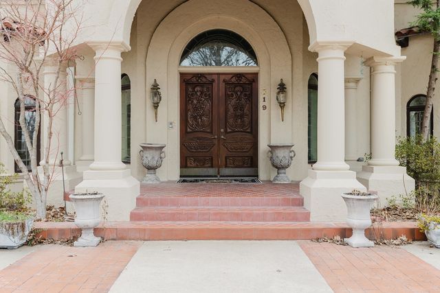 319 Country Club Lane, Harrisburg, IL 62946