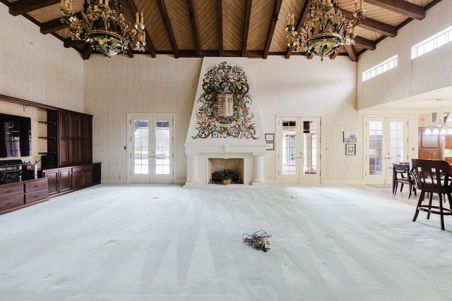 319 Country Club Lane, Harrisburg, IL 62946