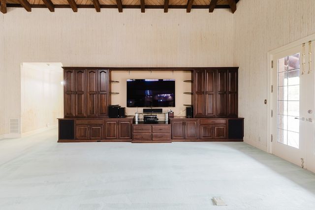 319 Country Club Lane, Harrisburg, IL 62946