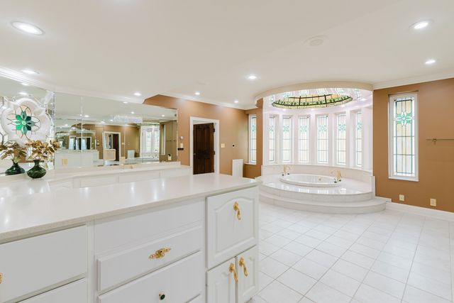 319 Country Club Lane, Harrisburg, IL 62946