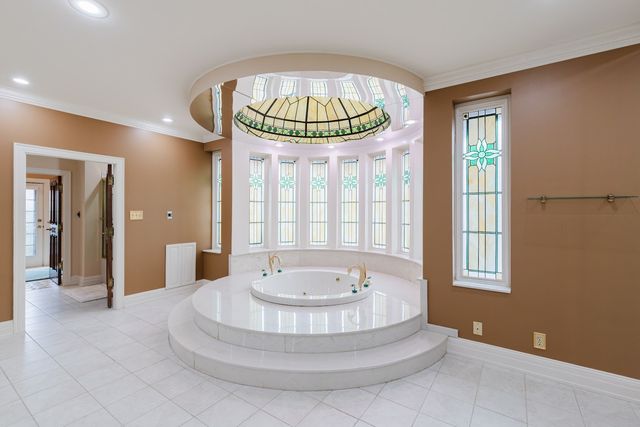 319 Country Club Lane, Harrisburg, IL 62946