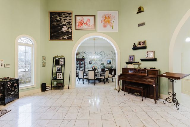 319 Country Club Lane, Harrisburg, IL 62946