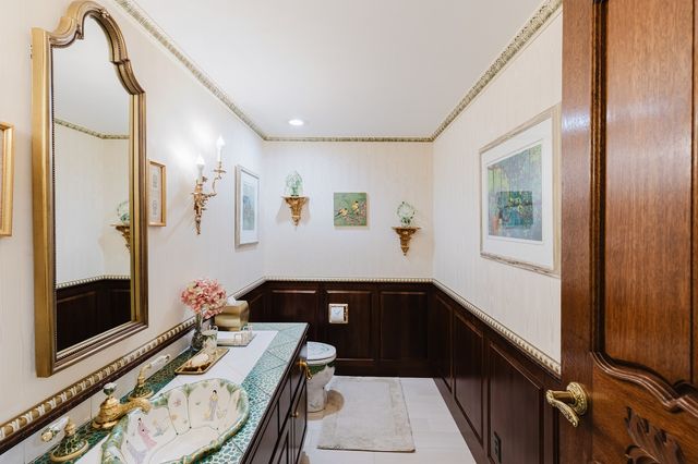 319 Country Club Lane, Harrisburg, IL 62946