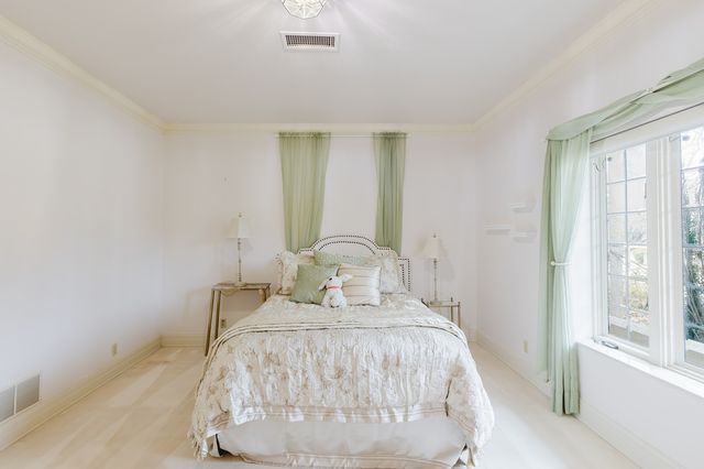 319 Country Club Lane, Harrisburg, IL 62946