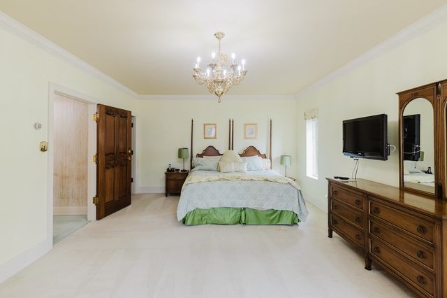 319 Country Club Lane, Harrisburg, IL 62946