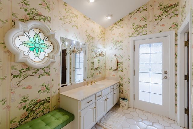 319 Country Club Lane, Harrisburg, IL 62946