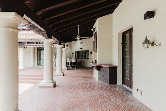 319 Country Club Lane, Harrisburg, IL 62946