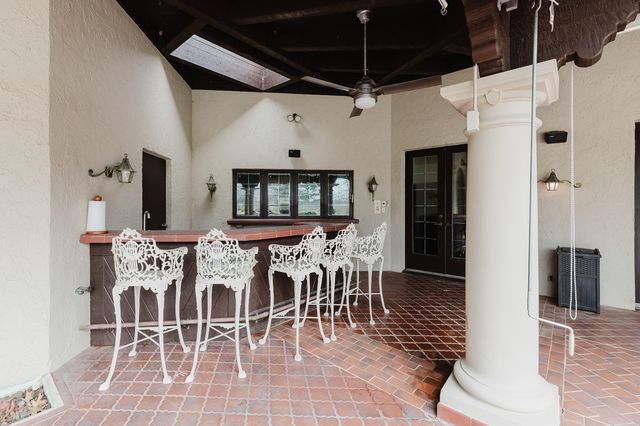 319 Country Club Lane, Harrisburg, IL 62946