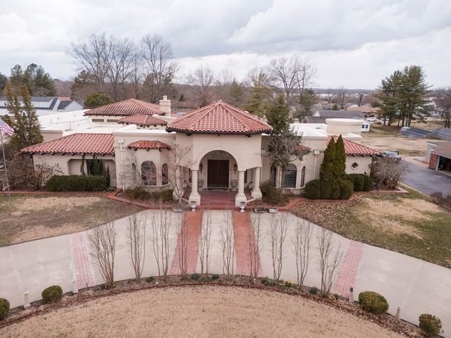 319 Country Club Lane, Harrisburg, IL 62946