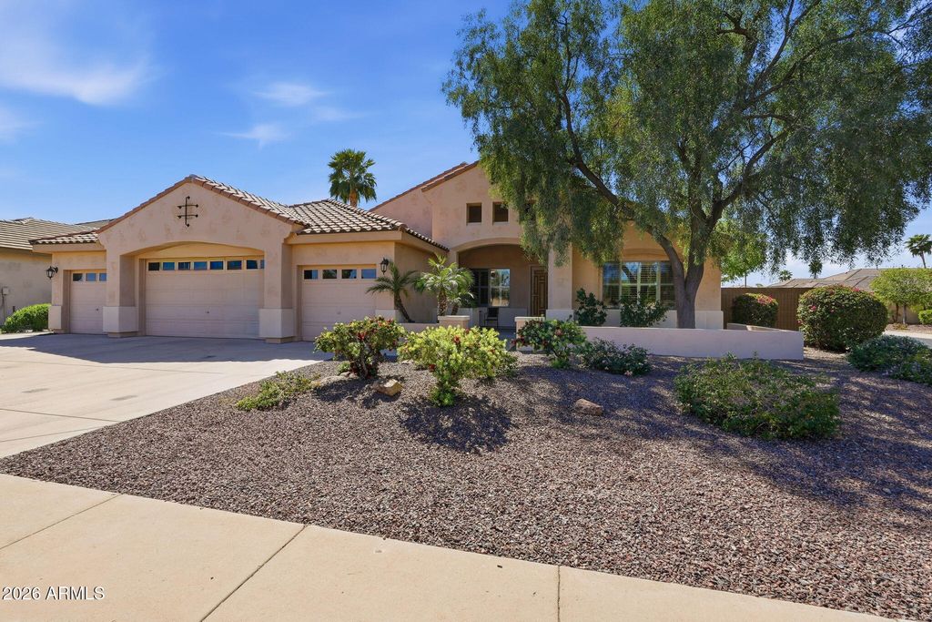 12815 W CAMPINA Drive, Litchfield Park, AZ 85340