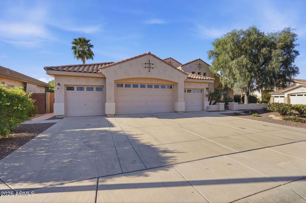 12815 W CAMPINA Drive, Litchfield Park, AZ 85340 — photo 2