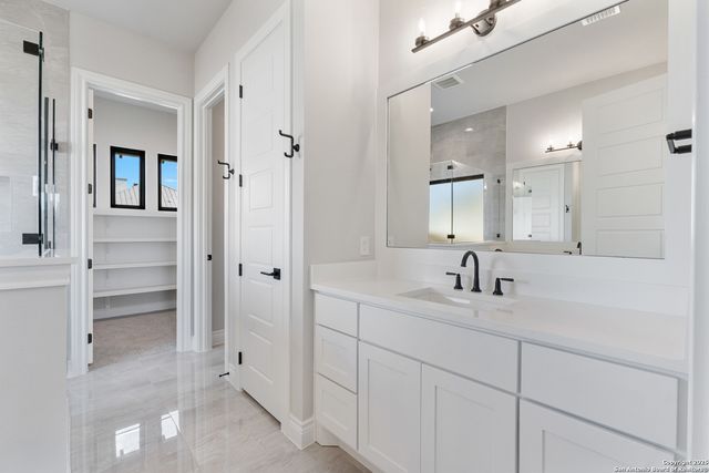 278 Allen, Castroville, TX 78009