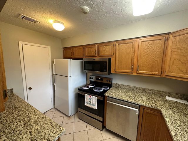 9939 Valley Park Drive, Houston, TX 77078